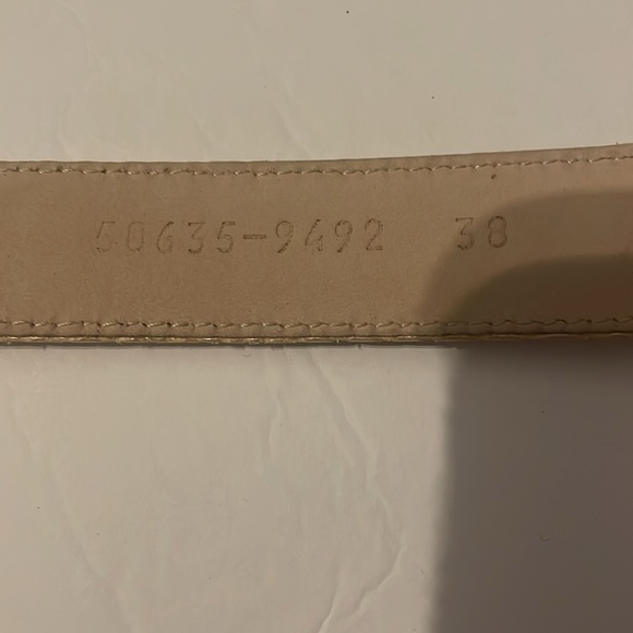 ESCADA Gold Reptile Leather Belt - Picture 2 of 2